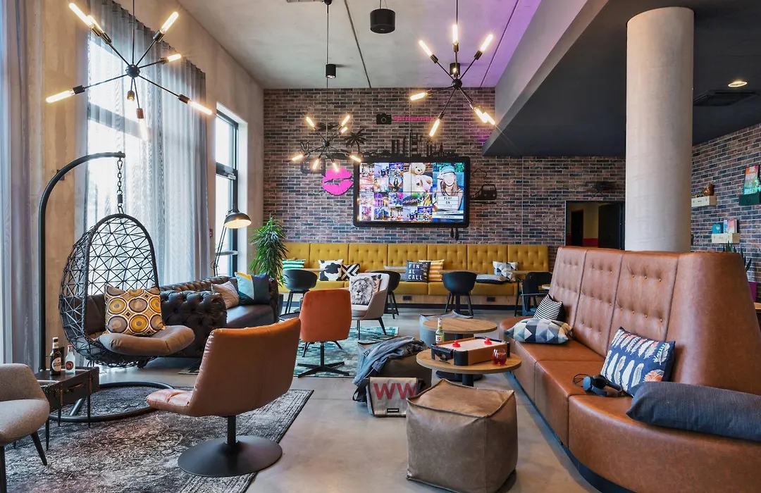Moxy Frankfurt Airport Kelsterbach-1