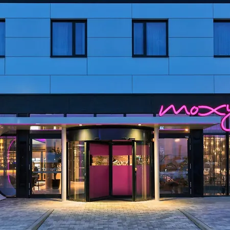 Moxy Frankfurt Airport Kelsterbach-2
